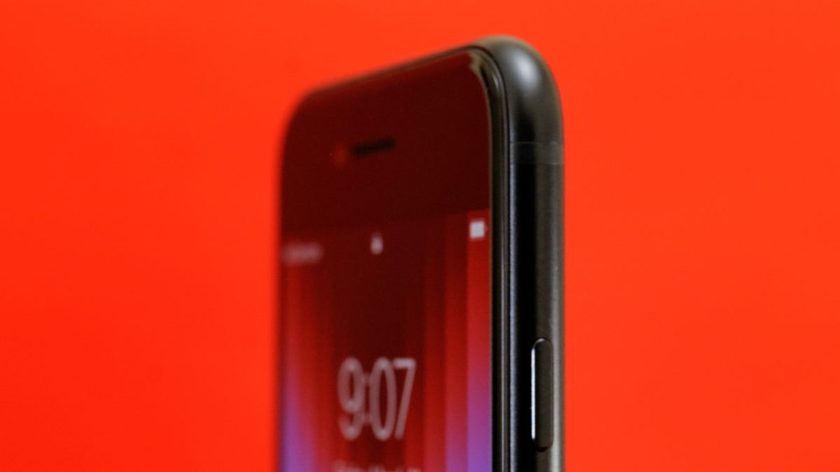 iPhone SE 4 च्या अफवा: Apple च्या बजेट फोनसाठी पुढे काय असू शकते - CNET
